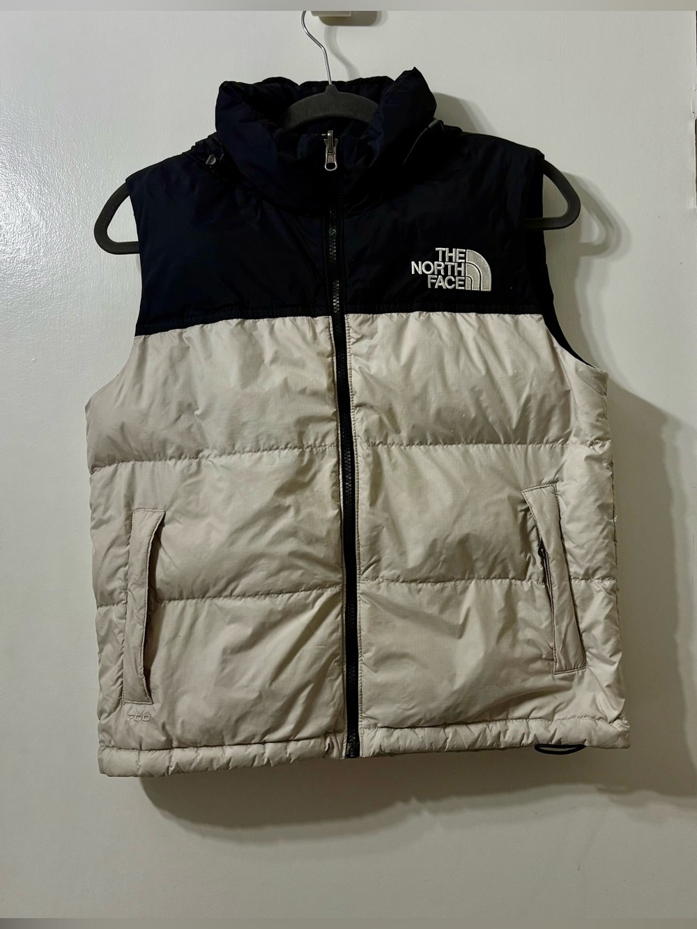 The North Face Two-Tone Puffer Vest - Black & Cream